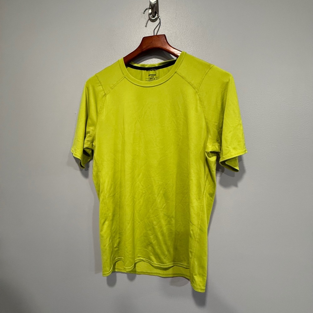 Patagonia Capilene Silkweight Mens M Lime Green Short Sleeve T-Shirt athletic